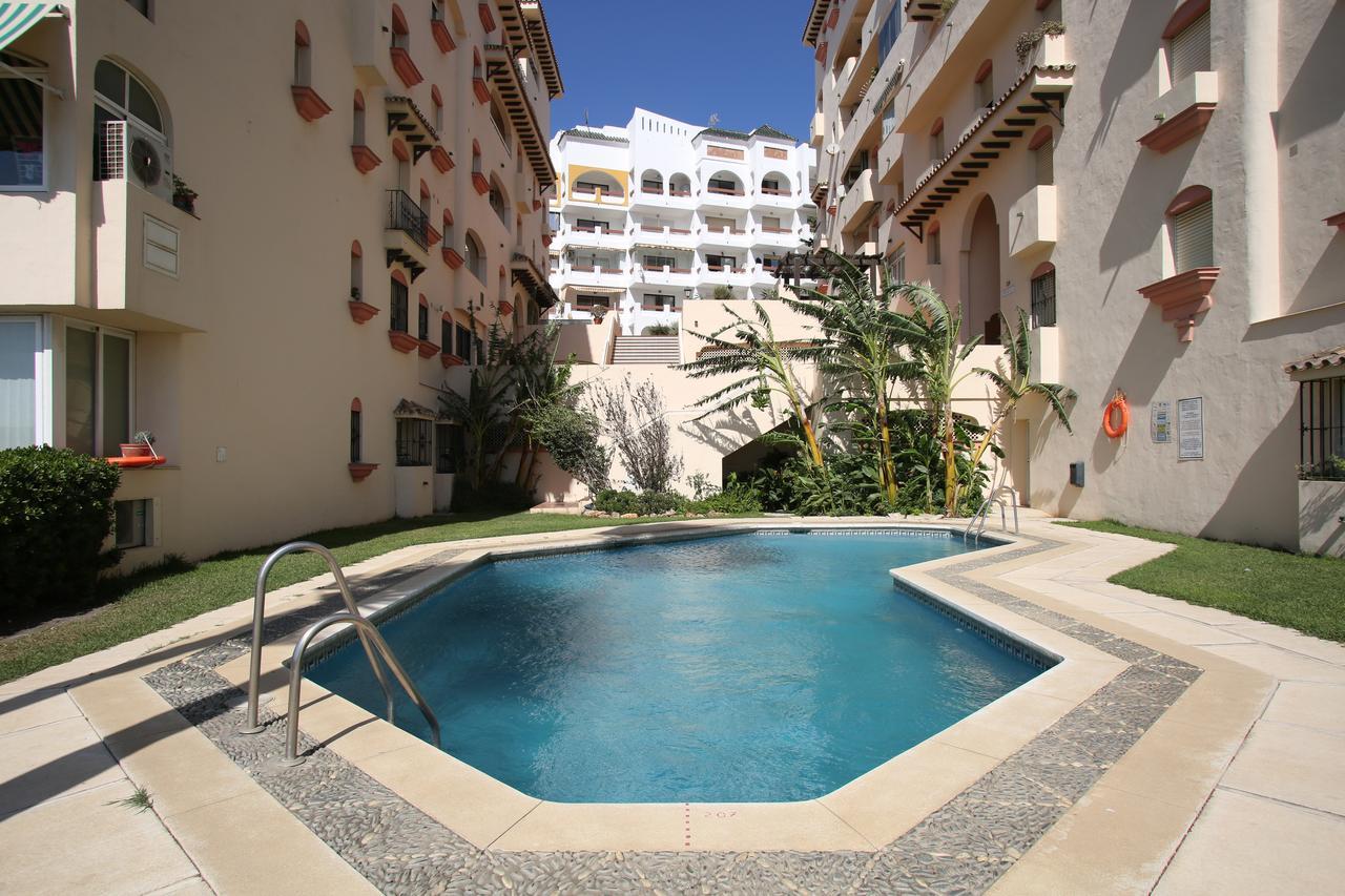 Marina Bay Playa Del Cristo Appartement Estepona Buitenkant foto